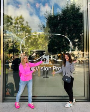 Justine Ezarik Instagram - Vision Pro launch at The Grove !