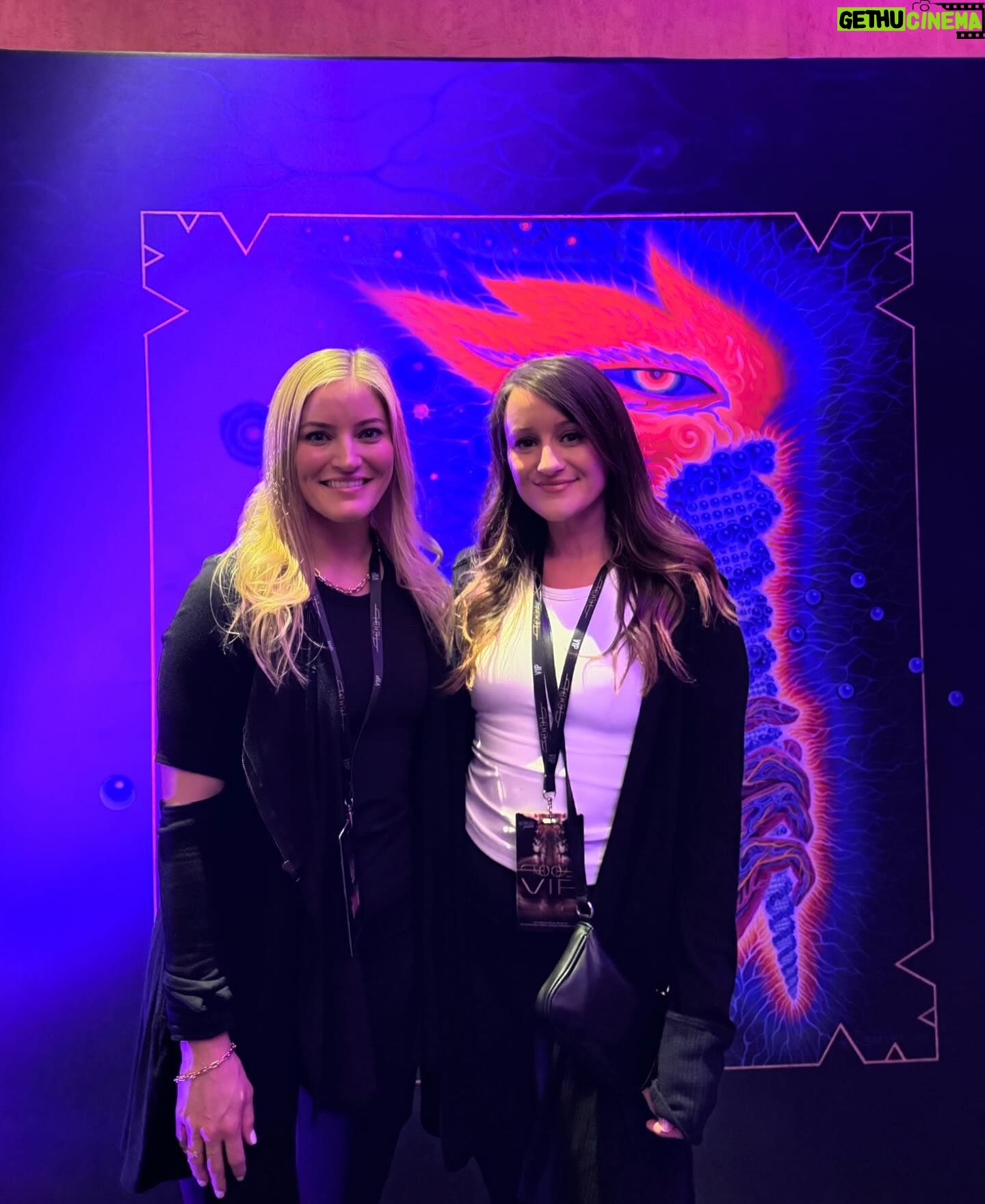 Justine Ezarik Instagram - Had so much fun at the LA @toolmusic show last night! I think this was my 11th one! Fun fact, Tool has been a huge inspiration in my life from an early age I had also always loved their music because it was so different and complex. I was obsessed with their visuals in high school and looked up to @adamjones_tv’s art and creative direction which ultimately led me into exploring video making. I didn’t have anything to film so I’d make little clay figures in art class and try to film and animate them like their music videos. That didn’t go well, but I discovered Flash and that was so much fun.. that took me into web development and then somewhere along the way I came back to video and have always loved the ability to use it for storytelling. Back in 2018 after an uncomfortable encounter and feeling pretty low all together.. I wanted to start training martial arts. I had always heard Maynard @iamthebriefcase talk about how incredible Jiu Jitsu was and so I gave that a shot! Even though Covid and injuries have set me back me back many times.. it’s truly something that has changed my life for the better time and time again. He also just got his black belt which is super cool!! 🙏🏻 🥋 I’ve also always wanted to play the drums because of @dannycarey_tool but I’ve run out of time for hobbies 😂 Thanks to my sister @jennaezarik who is a forced fan by proxy. She’s been to at least 5 shows and knows a few words to some songs hahaha. She also used to have to listen to my guitar phase in life trying to learn all the intros to Tool’s songs. Our rooms were right next to each other growing up so you can only imagine what an ear full THAT WAS!!