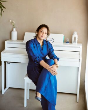 Jyothika Instagram - Elegance is a beauty that never fades.
Thank u my girls gang 🫶🏻

Costume: @radhikamehra
Make up: @shiprasinghacharya
Hair: @prachina_hair
Photography: @nupuragarwal__