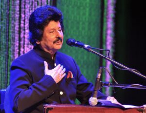 K. S. Chithra Instagram - Extremely saddened to hear about the passing away of veteran ghazal singer Shri Pankaj Udhas ji. May his soul rest in peace and My Condolences to the family. Om Shanti 🙏
#PankajUdhas #KSChithra