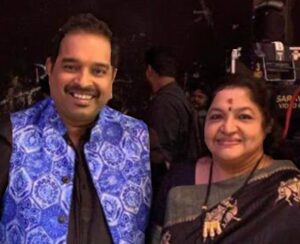K. S. Chithra Instagram - Here's Wishing @shankar.mahadevan ji A Very Happy Birthday. May God Bless you with a long, happy, prosperous, healthy and peaceful life. Enjoy Your Birthday. 🎼🎂🎉
#ShankarMahadevan #KSChithra