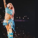 KAROL G Instagram – Argentina 🤍🇦🇷 No nos llovió, nos hizo una Luna increíble✨ cantamos por primera vez Gato Malo con La reina @nathypeluso Bailamos y cantamos como si fuera la última noche de nuestras vidas y cómo esa , ME REGALASTE 2 NOCHES 🥹 TE VOY A EXTRAÑAR!!!!