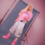 KAROL G Instagram – Y además diseñamos esto tan Increible para ustedes!
🖤Karol G x Spotify x Barça🖤 Pasión Por el Fútbol
💗BICHOTA SEASON MERCH💗 LINK EN BIO