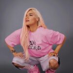 KAROL G Instagram – Y además diseñamos esto tan Increible para ustedes!
🖤Karol G x Spotify x Barça🖤 Pasión Por el Fútbol
💗BICHOTA SEASON MERCH💗 LINK EN BIO