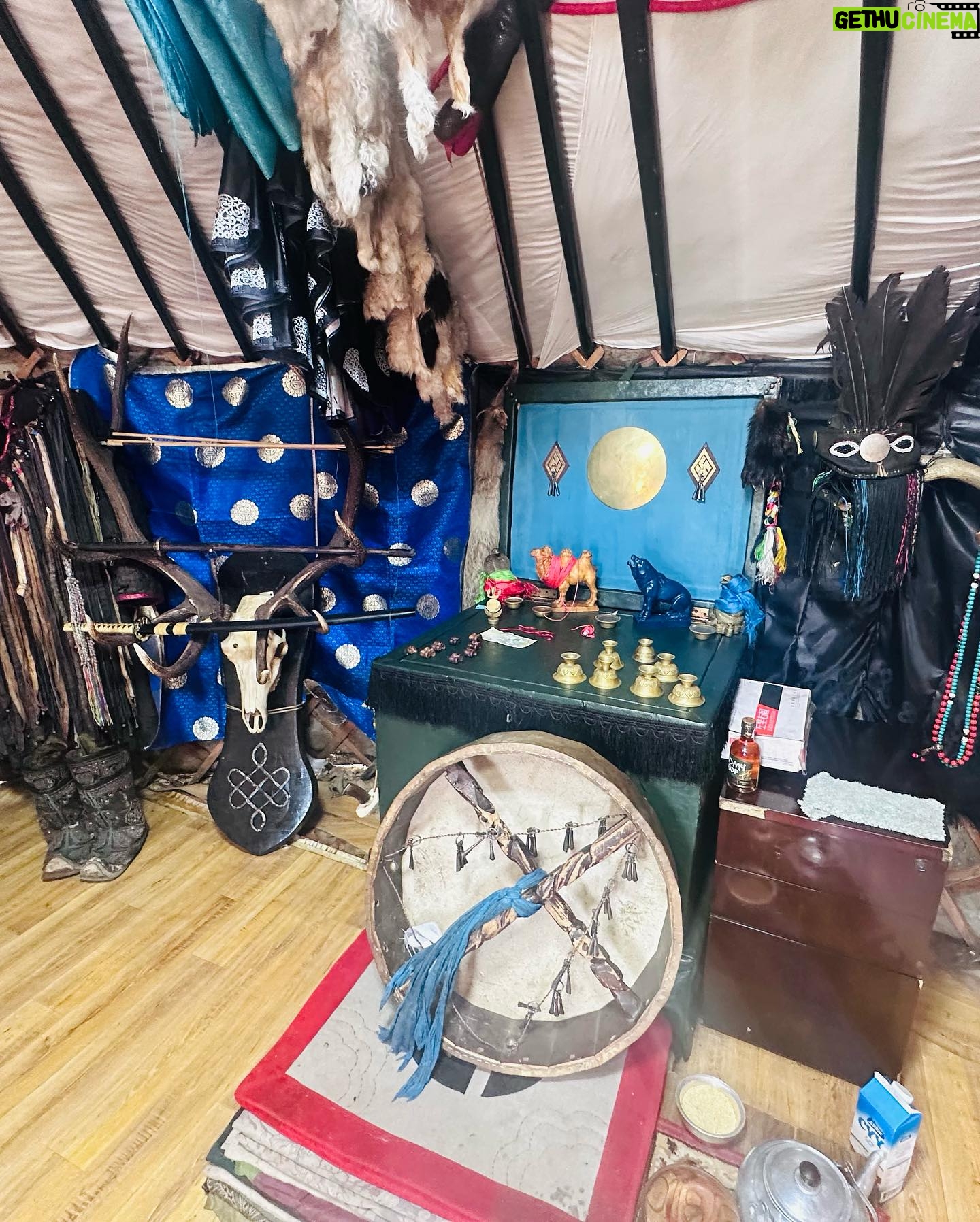 K Brosas Instagram - Day 3 Mongolia.. sooo i met with a shaman.. ma try lang hehe.. kakaibang experience infer.. skeptical ako pero mejo madami shang sinabi na pasok sa banga.. o baka nagkataon lang, still nag enjoy ako at napa bilib.. yung buong chikahan namin na video ko at sa Vlog ko na lang post hehe.. lablablab! #galawgalawbagopumanaw #wanderlust #solotraveler #alonebutnotlonely 😅😳🥰