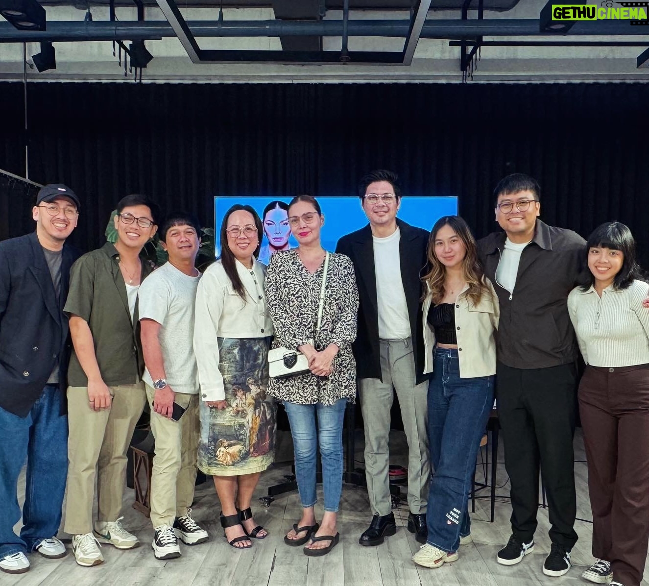 K Brosas Instagram - (mejo late post) .. Meeting with my @cornerstone family para sa mga magaganap ngayong taon.. grateful at excited para sa mga blessings. lablablab. 🥰🙏