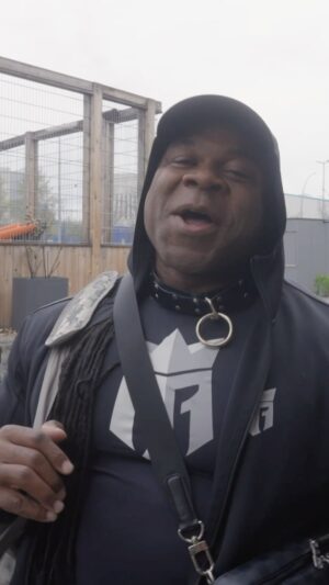 Kai Greene Instagram - Join @KaiGreene as he explores the world’s greenest gym, @GoldsGymGermany in Berlin! Get an exclusive tour with Kai and discover why Gold’s Gym Germany is leading the way in sustainability. Explore the iconic gym and gain insights into Kai’s training regimen and motivation. 💪