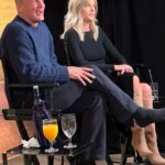 Kaitlin Olson Instagram - Press day one for @championsthefilm Looks like I was very impressed with everything @woodyharrelson had to say. 📸: @libby_dray Hair: @hair_by_abbyroll makeup: @theadorable1 styling: @rhondaspiesstylist Dress: @stjohn Boots: @lagencefashion Jewlery: @lateliernawbar @melindamaria_jewelry @annesisteron @maorofficial
