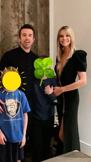 Kaitlin Olson Instagram - Thanks for the job, boss. And the great kids. @alwayssunnyfxx #season15 #premiere @robmcelhenney