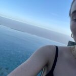 Kaitlyn Dever Instagram – 🌊🫐🍞🐋💫🌳🏕️👯‍♀️