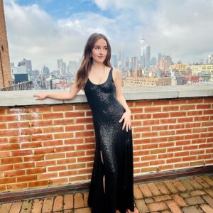 Kaitlyn Dever Instagram - Thank you @michaelkors for having me !