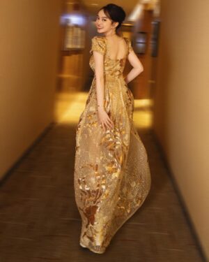 Kaity Nguyễn Instagram - In my own world ❤️

LHP Quốc tế TP.HCM (HIFF) 2024 hiện đang diễn ra từ 6-13/4. Mọi người hãy đón xem và theo dõi những sự kiện hấp dẫn trong LHP nhé!

#Chopard #ChoparDiamonds #HIFF2024 #KATHouse