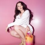 Kaity Nguyễn Instagram - 𝐀 𝐒𝐮𝐦𝐦𝐞𝐫 𝐒𝐨𝐢𝐫𝐞𝐞 𝐰𝐢𝐭𝐡 𝐏𝐞𝐝𝐫𝐨 🌈 Congratulations on the new collection @pedroshoes_official @pedroshoes_vietnam