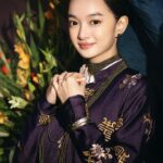 Kaity Nguyễn Instagram - Cảm ơn quý anh chị nghệ sĩ, bạn bè, các đơn vị truyền thông đã góp mặt chung vui với Mợ 3 trong buổi showcase ra mắt dự án phim điện ảnh Người Vợ Cuối Cùng. Rất mong chúng ta sẽ tiếp tục hội ngộ đông đủ trong buổi premiere dự án tới đây. Đừng quên ủng hộ phim sẽ ra mắt tại tất cả các cụm rạp trên toàn quốc từ 3/11/2023 nhé. Yêu thương và trân trọng ❤️ #KaityNguyen #NguoiVoCuoiCung