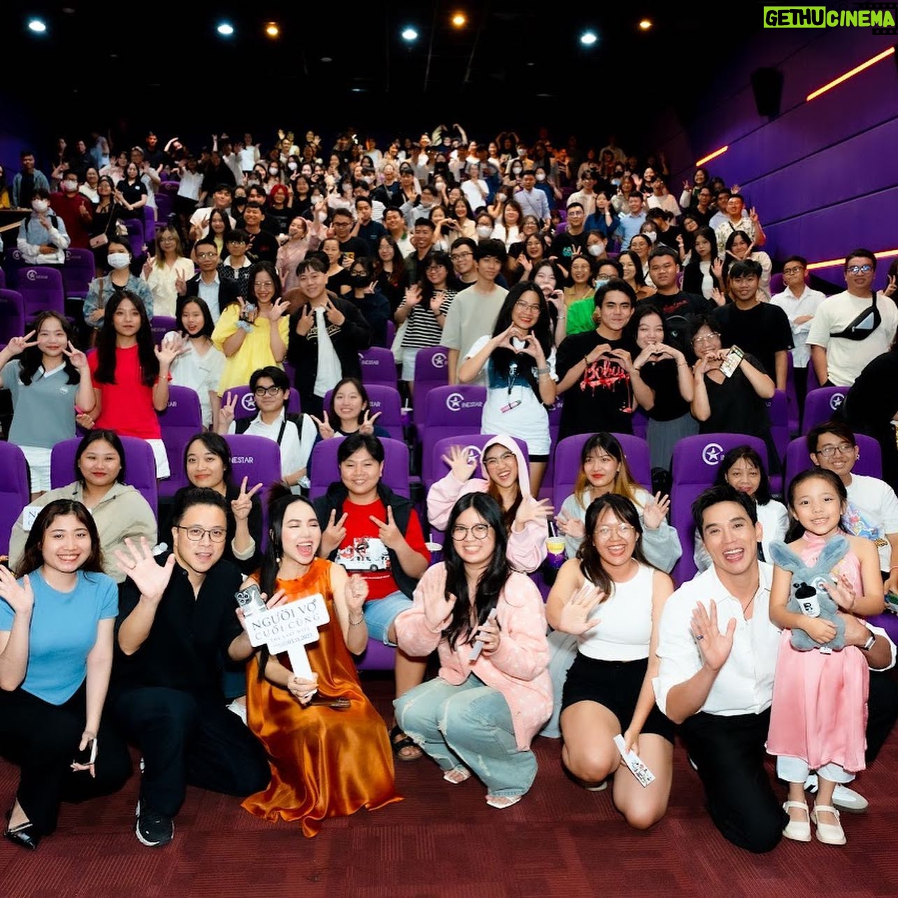 Kaity Nguyễn Instagram - Mợ 3 yêu mọi người lắm 💖 hẹn gặp cả nhà tối này tại CINETOUR NVCC DAY 3 nhé #NVCC