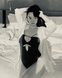 Kaity Nguyễn Instagram - 🌩️