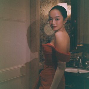 Kaity Nguyễn Instagram - Do I look okay ? ☺️
by @hainguyenstudio