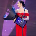 Kaity Nguyễn Instagram - Kaity xin cảm ơn Tạp chí Đẹp và Đẹp Awards 2023 @dep_magazine đã dành tặng giải thưởng “THE ACTRESS” ❤️ Điện ảnh đối với Kaity có một vị trí rất đặc biệt, đây là nơi đã mang lại cho Kaity rất nhiều cơ hội tuyệt vời và tình yêu thương của khán giả. Để một người diễn viên có thể tự tin đứng trên màn ảnh rộng, chắc chắn cô ấy không bao giờ đứng một mình, nên Kaity muốn dành giải thưởng này cho những người bạn và đồng nghiệp đã đồng hành cùng mình trong suốt chặng đường làm điện ảnh. Họ đã giúp cho cô gái không tự tin vào ngoại hình và những khuyết điểm của mình, tự tin hơn để toả sáng trên màn ảnh rộng. Cảm ơn Đẹp Awards, đây sẽ là động lực để Kaity tiếp tục trên con đường chinh phục đam mê của mình và đồng hành cùng điện ảnh Việt Nam! ❤️ —————- KAT HOUSE TEAM @kathouseofficial Artist Manager: @trinhtatdat KAT Production Assistant: Thanh Hiếu Media & Content: Thiên Ngân SPECIAL THANKS TO Stylist: @leminhngoc Costume: @_lethanhhoa_ Jewelry: @cao.fine.jewellery Photo: @hainguyenstudio Makeup: @biellizz_artist Hair: Robin Nguyen