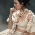 Kajal Aggarwal Instagram - An ode to my favourite , The gorgeous white Swan 🦢 symbolic of purity, love and devotion, often associated with innocence and grace 🤍