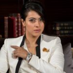 Kajol Instagram – Gold brooch and white suit, Dubai’s skyline met its match.😉⚡️
PS – #gangnamstyle was trending all over that year!🤯

#throwbackthursday  #tbt #dubaidiaries