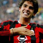 Kaká Instagram - Ora e per sempre resterai @acmilan ❤️🖤 #scudetto17 🇮🇹🏆