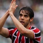 Kaká Instagram - 🥳 @KAKA completa 4️⃣2️⃣ anos hoje! 🥳 Craque revelado no clube, o meia fez 155 jogos e 51 gols pelo Tricolor, além de ajudar na conquista do título do Rio-São Paulo de 2001. Felicidades! 🎂 #VamosSãoPaulo 🇾🇪