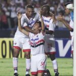 Kaká Instagram - 🥳 @KAKA completa 4️⃣2️⃣ anos hoje! 🥳 Craque revelado no clube, o meia fez 155 jogos e 51 gols pelo Tricolor, além de ajudar na conquista do título do Rio-São Paulo de 2001. Felicidades! 🎂 #VamosSãoPaulo 🇾🇪