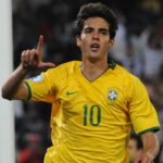 Kaká Instagram - Midfield magician. 🪄