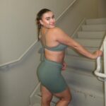 Kalani Hilliker Instagram – almost the weekend! ✨🫶🏼 wearing Kalani X @fivedancewear @five.the.label make sure to shop now to get your new fav activewear set 👏🏼
