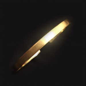 Kali Hawk Instagram - 🙆🏽Many times I've been described by friends as lucky (🤔and I always feel lucky), so when designing this piece I wanted it to look Lucky, too. Through a special process ⚒ I gave "The Lucky One" #cuff a nice #patina and the subtle matte finish of a #happy surprise buried deep in the sand 🏖and dug up by a #child on vacation.🎉To add some lucky powers, after making the #bracelet, I wore it. Then, 😯after telling a #friend about a particular man I wanted to see, I ran into the man, 👀who it turns out is even luckier than I am! Playing #ExtremeSports his whole life, 🏂he had joyfully walked from one #dangerous situation to the next either unscathed, or with speedy recovery. 🙇🏻In fact, people call him #Wolverine because of his self-healing abilities #Lol 💃🏽We ended up going to dinner 🍝and I let him wear The Lucky One cuff. 🙈He didn't want to take it off! He said it was so #comfortable he forgot he was wearing #jewelry, 💁🏽which was lovely to hear, and lovely to know he'd left some of his #SuperPowers & good luck on the bracelet to intermingle with mine. *Made of #18k #RoyalGold The Lucky One cuff is perfect for engraving✍🏾 and with its one 💎sparkling champagne #diamond 😌it's understated enough to be worn by both women and men. It was a #joy to make this bracelet for the @PureEarthNow auction to #promote safe goldmining practices worldwide.🌍✨ 🙋🏽This bracelet is imbued with the #energy of healing, joy, #miracles, success, #love and the glowing warmth of fairmined #gold from Hoover & Strong. 🔮May it bring #GoodLuck and great #fortune to whoever wins it!💋