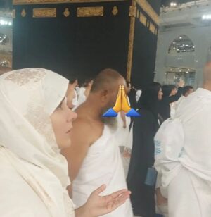 Kalila Bounaylat Instagram - ربي  اشرح لي  صدري ويسر لي أمري 
دعواتي لكم بالصحة والعافية يارب 
جمعة مباركة