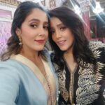 Kalila Bounaylat Instagram – لا يكتمل الفرح إلا بوجود رفيقة حياتي أختي الحبيبة دمنة ❤
@kalila.bounaylat9 
@lateliersoniacouture 
@b.dimna