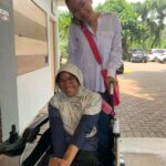Kalina Ocktaranny Instagram – Udah lama banget ngga ke @yayasansayapibubanten dan baru dapet kabar tentang Ubay…
Ubay sayang, dengan segala keterbatasan kamu, kamu berjuang melawan sakit dan tumbuh jd gadis yg luar biasa hebat…

Sekarang kamu udah ngga sakit lagi sayang…
Kamu udah bisa lari2 di Surga…

Innalillahi Wa Innailaihi Rojiun..
Selamat jalan Ubay… 🌹
Titip salam rindu untuk mamaku kalo kamu jumpa beliau di surga ya 🤗🙏🏻🌹

❤️K