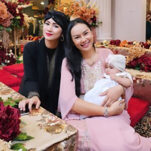Kalina Ocktaranny Instagram - Selamat ulang tahun mas @ananghijau 
🥳🥳
Berkah dunia akhirat 🤲🏻

@jimmoputrapetir 
@ashanty_ash 
@maiaestiantyreal
@missadeandrini187 
@thekadrimohamad 
@adiadrian22 

❤️K