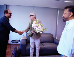 Kamal Haasan Instagram - Met Mr.Alfonso Cuaron my brethren and an offspring from the same mother “cinema “We spoke cinema ,cinema and more cinema .I shared my joy over lunch along with the seasons mangoes and some of my fraternity Mr.Maniratnam ,Mr.A.R.Rahman ,Mr.Ravi K Chandran , Mr. Mahendran, Mr. Narayanan, Ms.Aditi Rao Hydari,Mr.Siddharth and Ms.Amritha .“Alfonso meets Banganapalli “quipped Mr.Siddharth. @alfonsocuaron