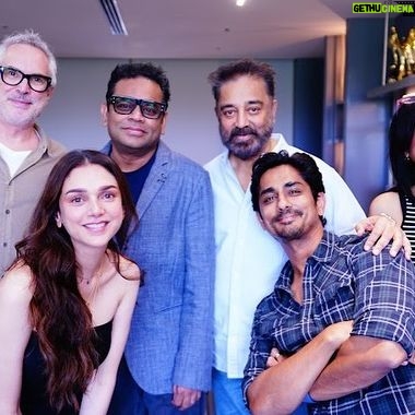 Kamal Haasan Instagram - Met Mr.Alfonso Cuaron my brethren and an offspring from the same mother “cinema “We spoke cinema ,cinema and more cinema .I shared my joy over lunch along with the seasons mangoes and some of my fraternity Mr.Maniratnam ,Mr.A.R.Rahman ,Mr.Ravi K Chandran , Mr. Mahendran, Mr. Narayanan, Ms.Aditi Rao Hydari,Mr.Siddharth and Ms.Amritha .“Alfonso meets Banganapalli “quipped Mr.Siddharth. @alfonsocuaron