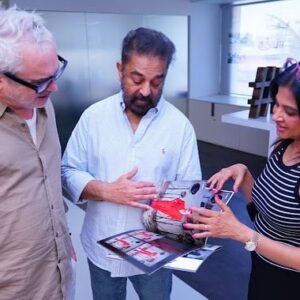 Kamal Haasan Instagram - Met Mr.Alfonso Cuaron my brethren and an offspring from the same mother “cinema “We spoke cinema ,cinema and more cinema .I shared my joy over lunch along with the seasons mangoes and some of my fraternity Mr.Maniratnam ,Mr.A.R.Rahman ,Mr.Ravi K Chandran , Mr. Mahendran, Mr. Narayanan, Ms.Aditi Rao Hydari,Mr.Siddharth and Ms.Amritha .“Alfonso meets Banganapalli “quipped Mr.Siddharth. @alfonsocuaron