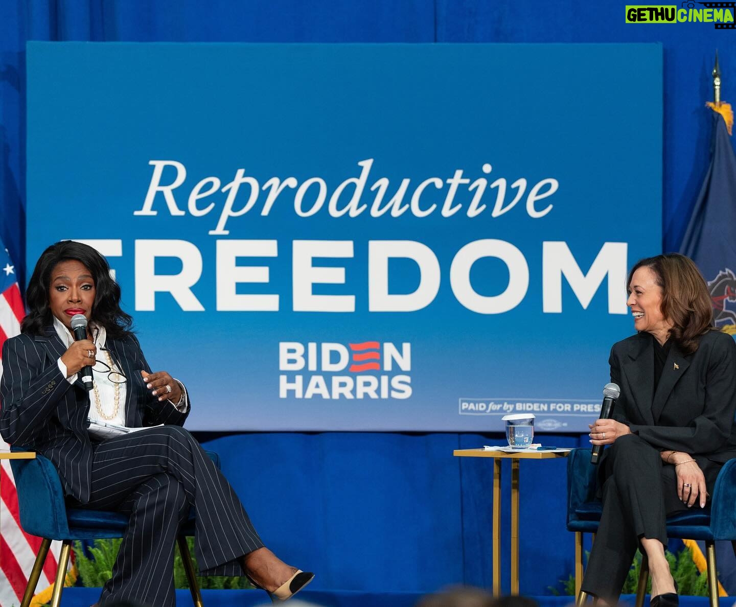 Kamala Harris Instagram - I was honored to join my friend @thesherylleeralph in Pennsylvania to discuss protecting reproductive freedoms and the work President Biden and I are doing every day to fight for women’s rights.