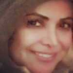 Kamand Amirsoleimani Instagram - گاهی برای خودت پزشک باش. کمی قرص خنده تجویز کن. حتما که نباید مدرک و مطب داشته باشی. خودت نسخه ای بنویس با خط خوش روحت را درمان کن و بخند. بی بهانه فقط بخند.