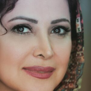 Kamand Amirsoleimani Instagram - لبخند زدن مهرورزیدن و دوست داشتن موهبتهایی هستند که خداوند به شما داده است. آنها را ارزان نفروشید. کیان خود را حفظ کنید.
