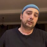 Kamand Amirsoleimani Instagram - خدا رو شکر سپند امروز مرخص شد. از زبون خودش بشنوید…. #سپندامیرسلیمانی #کمندامیرسلیمانی #کمند_امیرسلیمانی #سپند_امیرسلیمانی #بازیگران #برادر #کووید۱۹ #شفای_بیماران