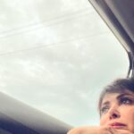 Kamand Amirsoleimani Instagram - آدمها بیشتر از حرمت نون و نمکی که با هم خورده اند باید حرمت لحظاتی که کنار هم خندیدند،گریه کردند،دیوونه بازی در آوردند و خاطره هایی که ساخته اند را نگه دارند. #آسمان #احترام #نگاه