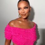 Kamie Crawford Instagram - Hi Barbie! 💕🎀💄🩷👛🦩 Sidenote: I can’t believe I never posted these. I have so many pics just sitting in my phone but my goal this year is to get them out into the universe. We’re doing it for the gram in 2024 so pls disregard the time lapses 😂🩷
