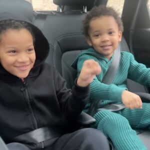 Kamie Crawford Instagram - So this is love… 🤍