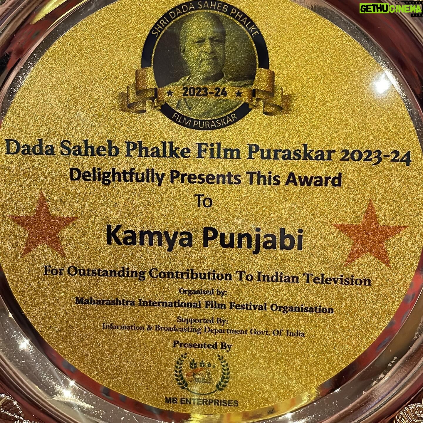 Kamya Punjabi Instagram - Gratitude 🙏🏻 Thank you Maharashtra International Film Festival Organisation Thank you Information & Broadcasting Department Govt of India. And a big thank you to all my fans… aap ho toh main hun ❤️ #dadashahebphalkefilmpuraskar #kamyapunjabi #my2nd #blessed #mehnatkikamai @kameez.co_