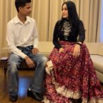 Kamya Punjabi Instagram - #whilewaitingtogoonstage 😀 #kamyapunjabi #events #dehradun