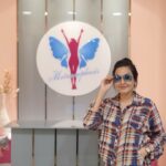 Kamya Punjabi Instagram - Self cover isn’t selfish !! Take a break, light a candle , do a skin treatment 😉 or whatever it is that makes u feel good . I do mine @clinicmetamorphosis #selfcare #skinclinicmumbai #happyplace