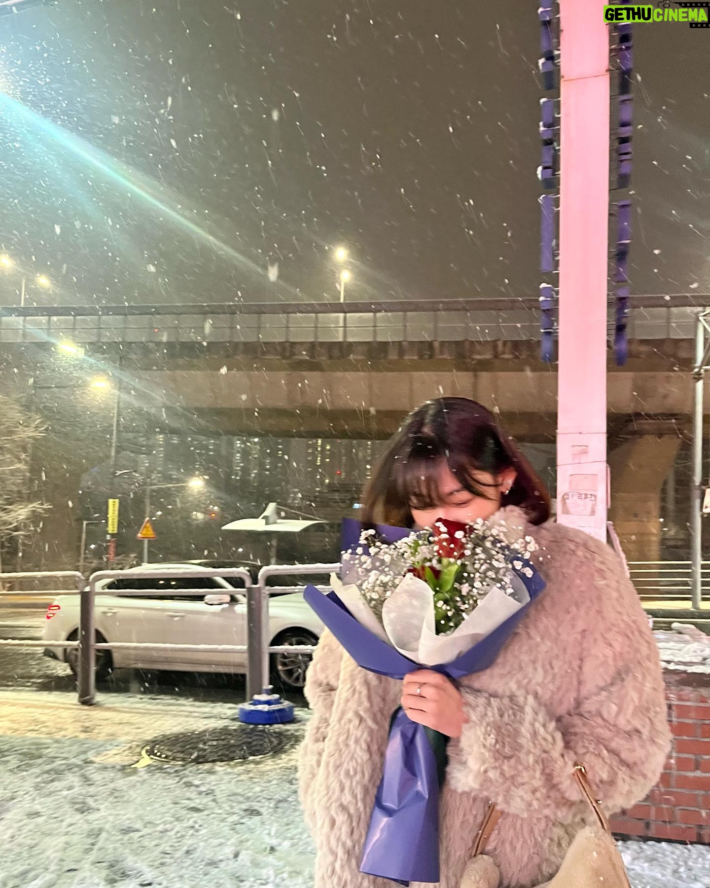 Kang Mi-na - 3 Likes - ❄️☃️❄️