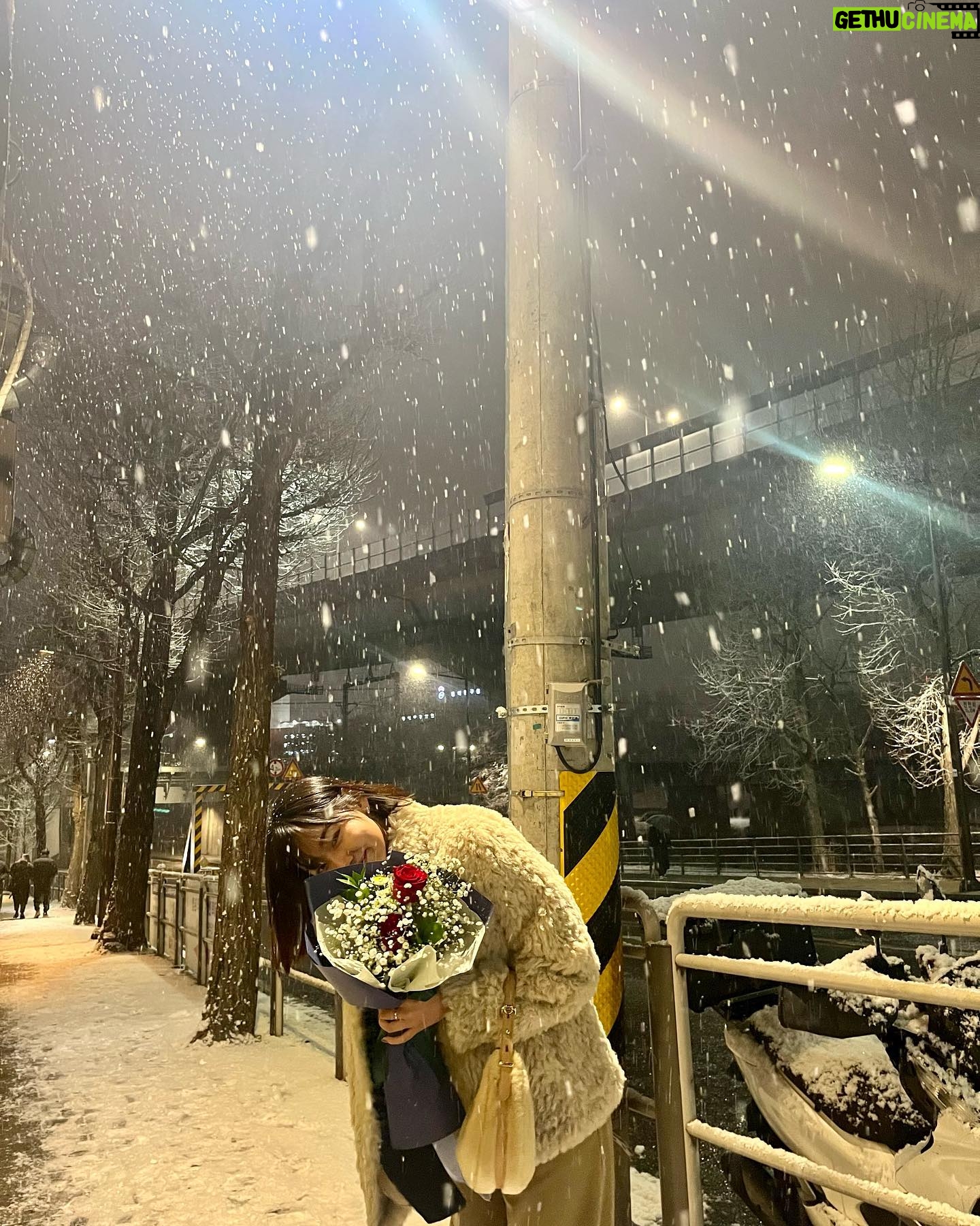 Kang Mi-na - 3 Likes - ❄️☃️❄️