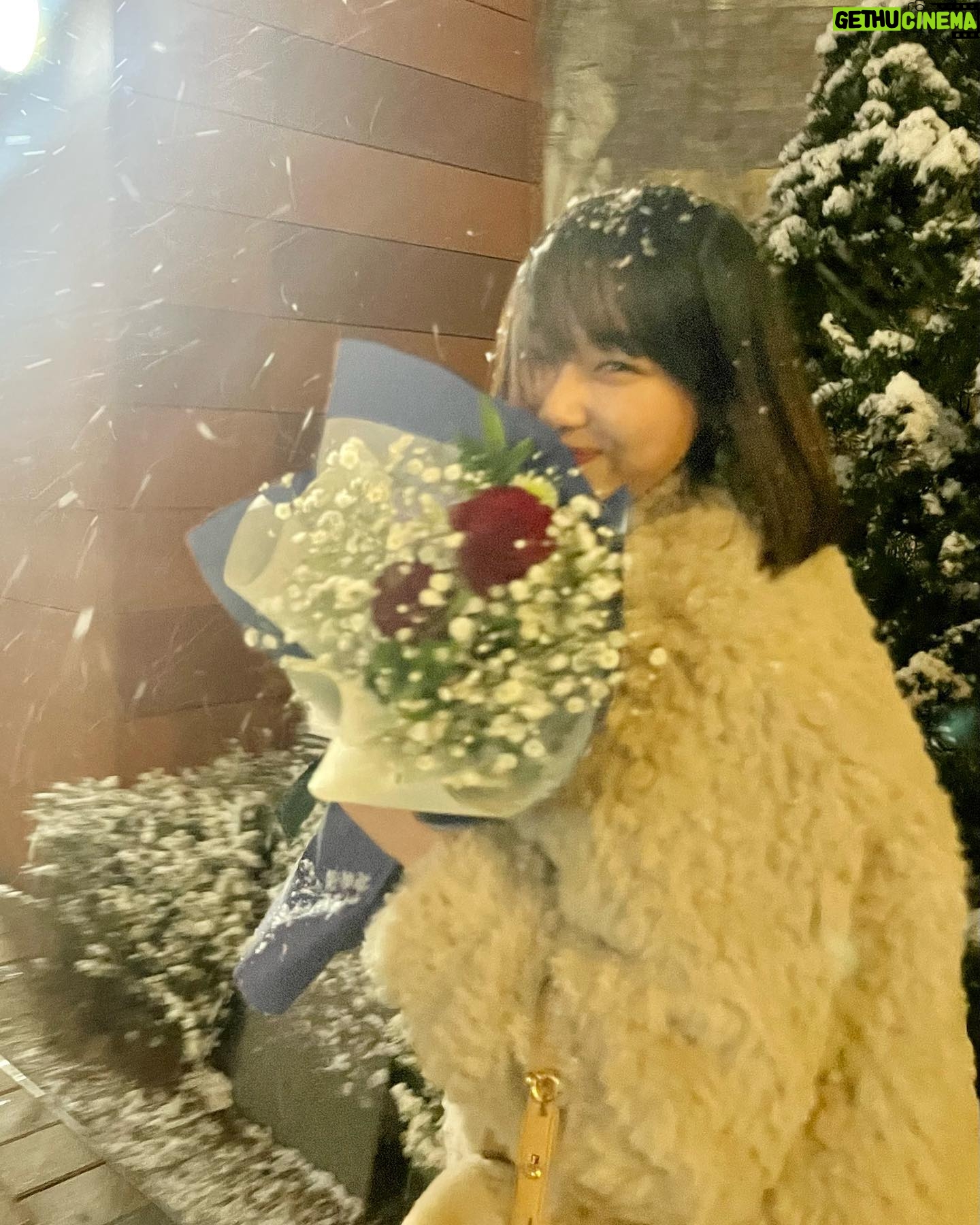 Kang Mi-na - 3 Likes - ❄️☃️❄️